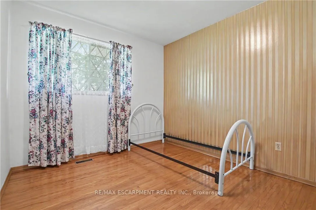 Photo 19 of 78 Christopher Drive, Hamilton, Kennedy — HOMEH