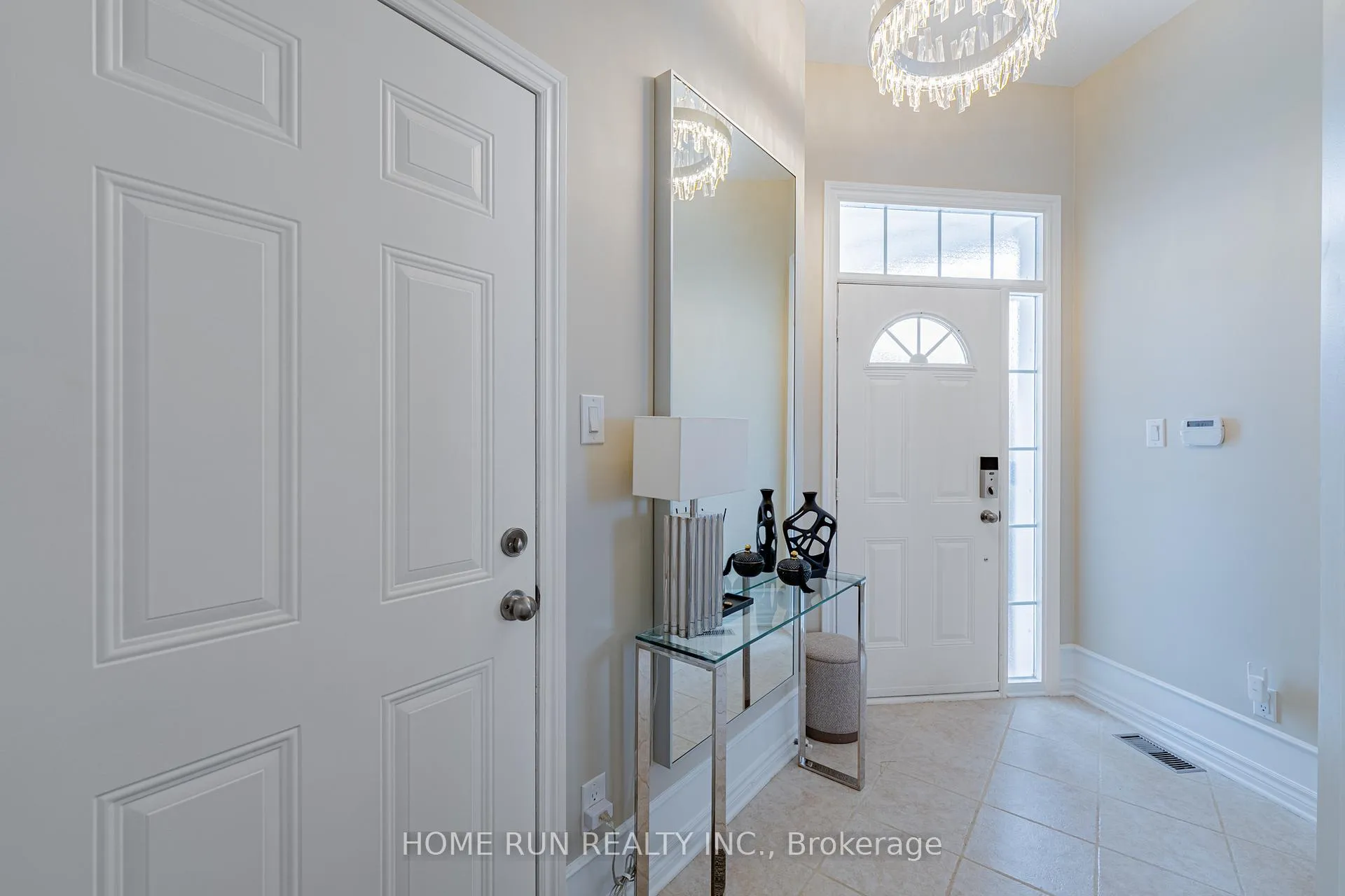 Photo 4 of 131 Kinghaven Crescent, Ottawa, Kanata - Bridlewood — HOMEH