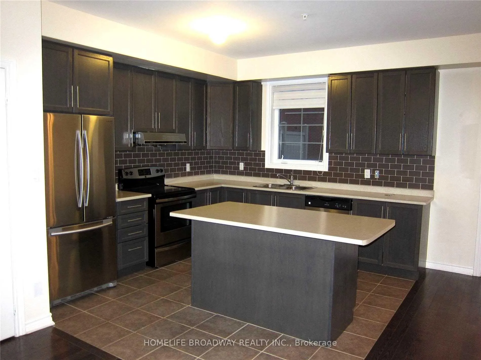 Photo 5 of Unit 2 (2nd & 3rd floor), 80 Cathedral High Street, Markham, Cathedraltown — HOMEH