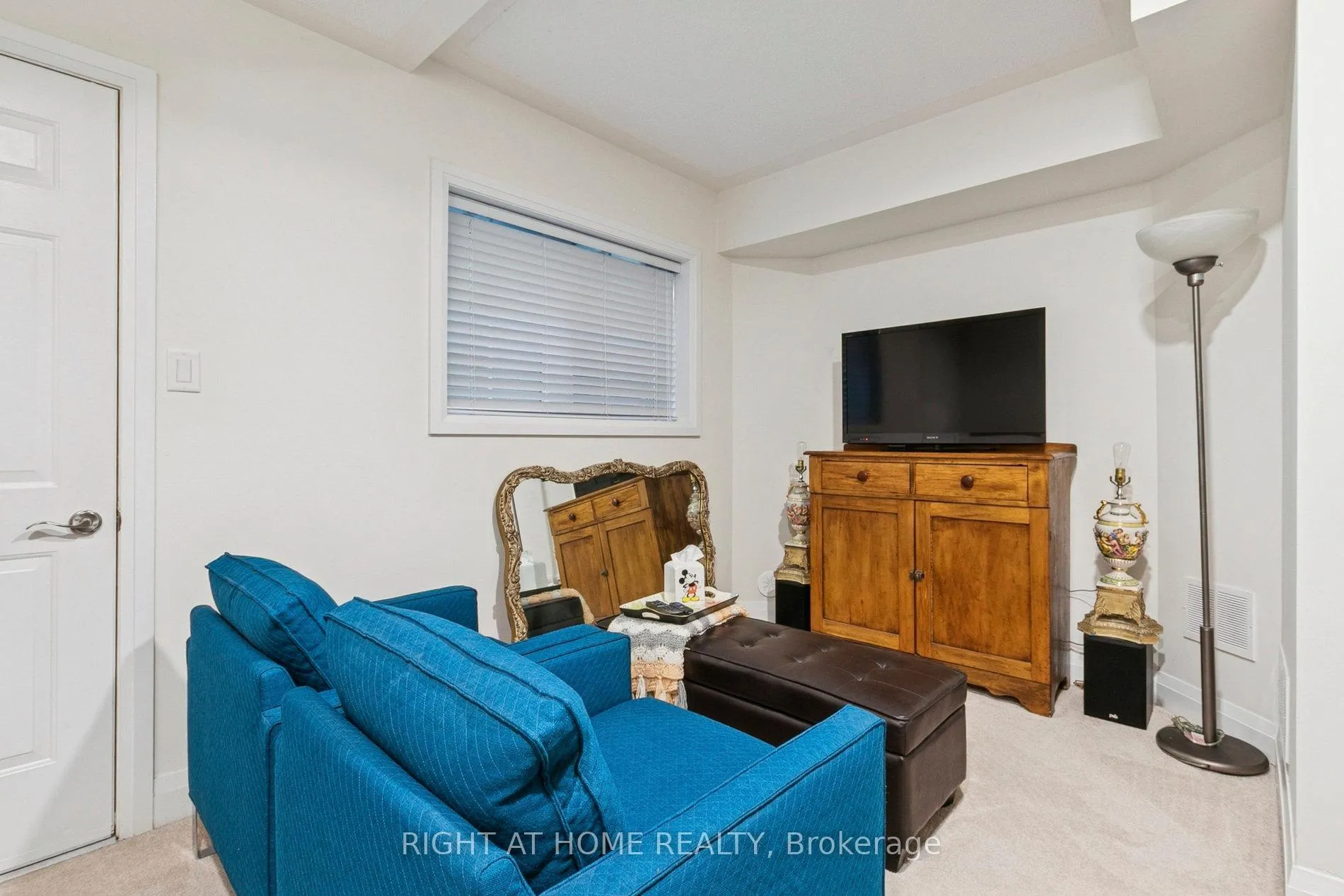 Photo 28 of 28 Raffeix Lane, Toronto, Moss Park — HOMEH