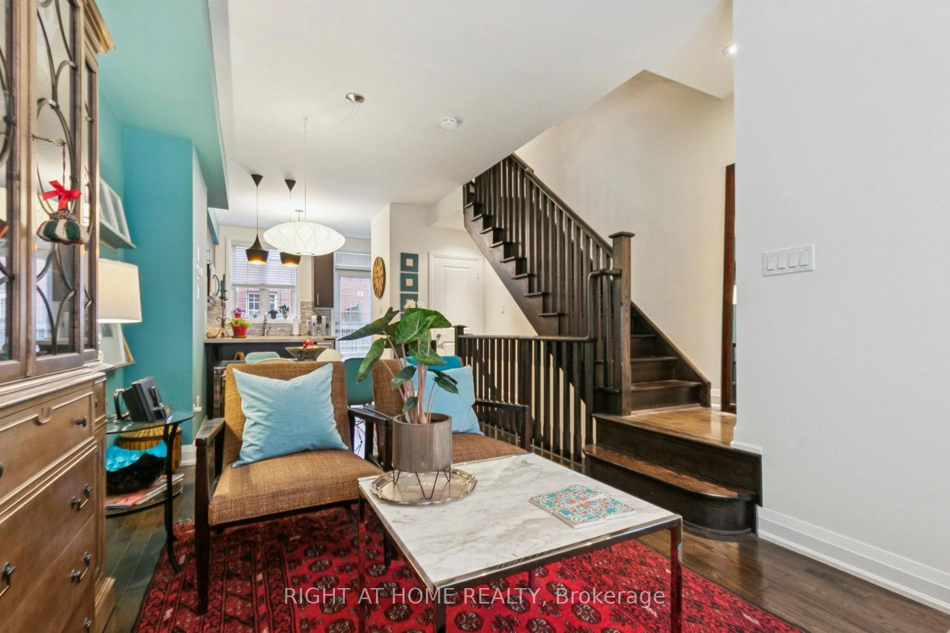 Photo 5 of 28 Raffeix Lane, Toronto, Moss Park — HOMEH