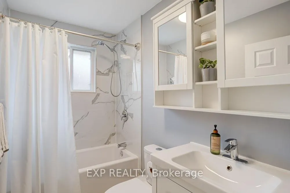 Photo 18 of 42 Terrace Drive, Hamilton, Balfour — HOMEH