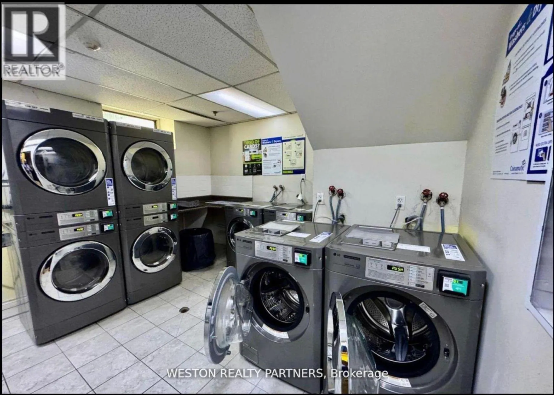 Photo 3 of Unit 608, 88 Wellesley Street E, Toronto, Church-Yonge Corridor — HOMEH