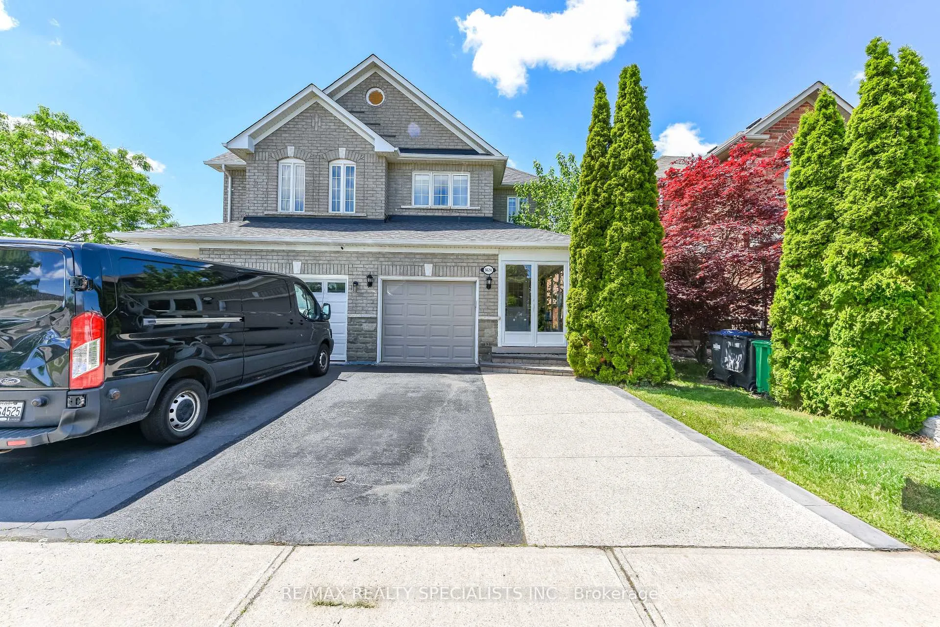 Front of 5624 Freshwater Drive