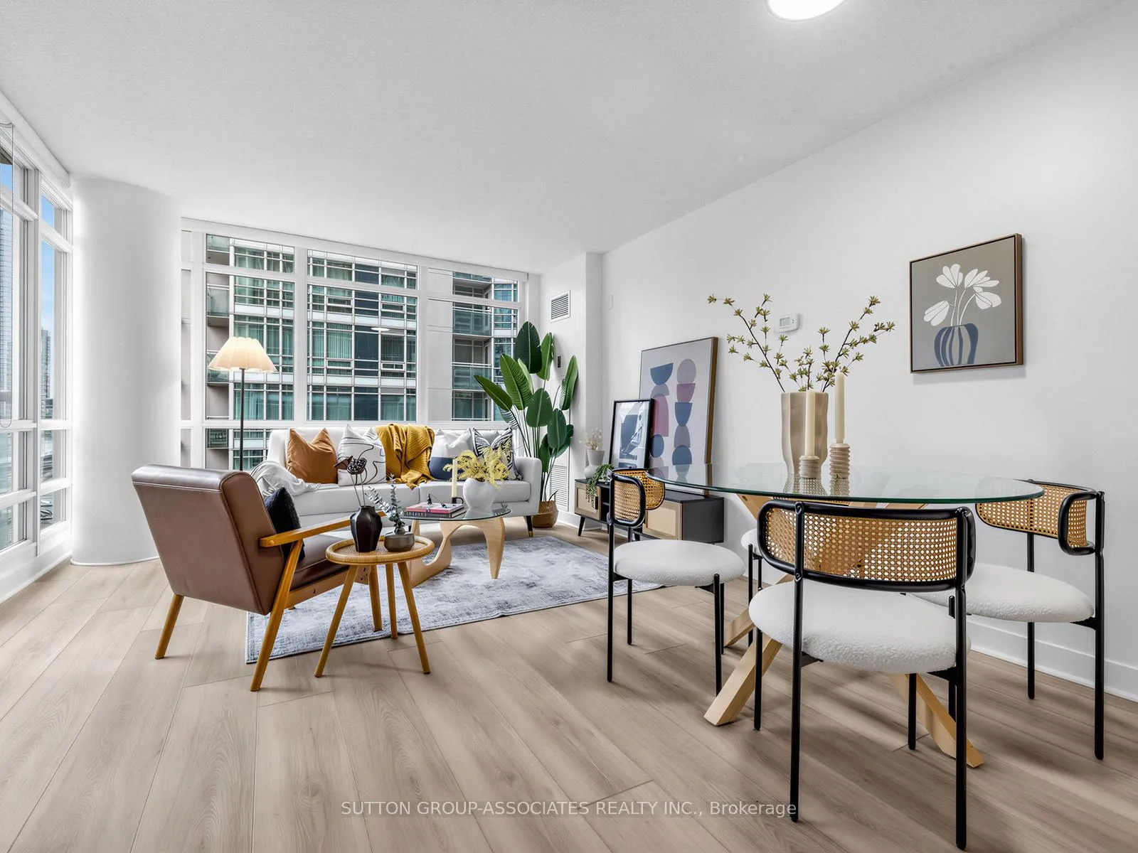 Photo 3 of Unit 611, 381 Front Street W, Toronto, Waterfront Communities — HOMEH