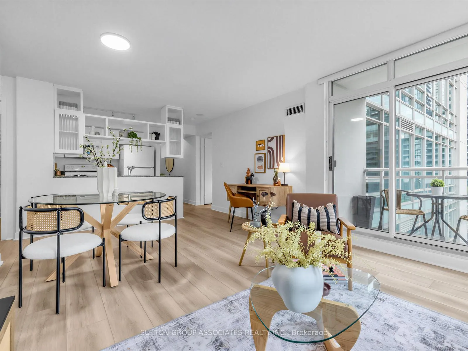 Photo 8 of Unit 611, 381 Front Street W, Toronto, Waterfront Communities — HOMEH