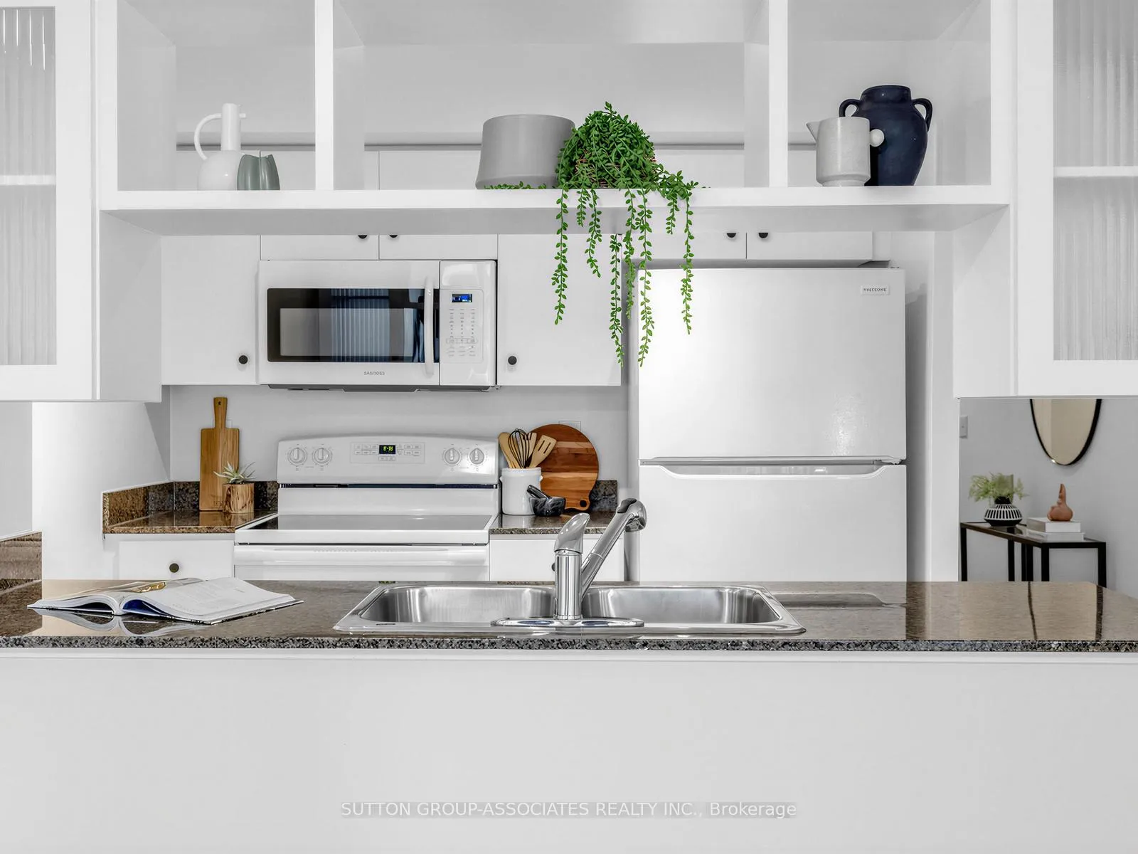 Photo 12 of Unit 611, 381 Front Street W, Toronto, Waterfront Communities — HOMEH