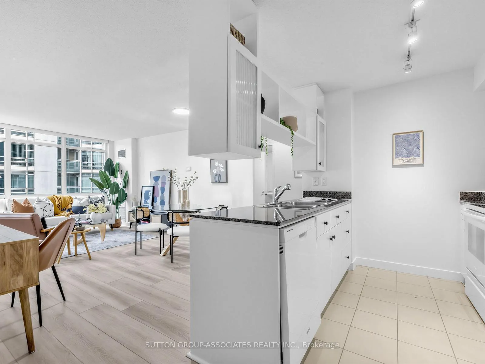 Photo 14 of Unit 611, 381 Front Street W, Toronto, Waterfront Communities — HOMEH