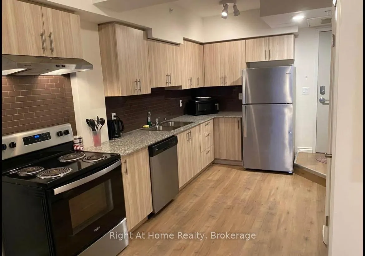 Photo 2 of Unit B602, 275 Larch Street, Waterloo — HOMEH