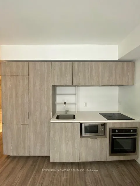 Front of Unit 603, 77 Shuter Street