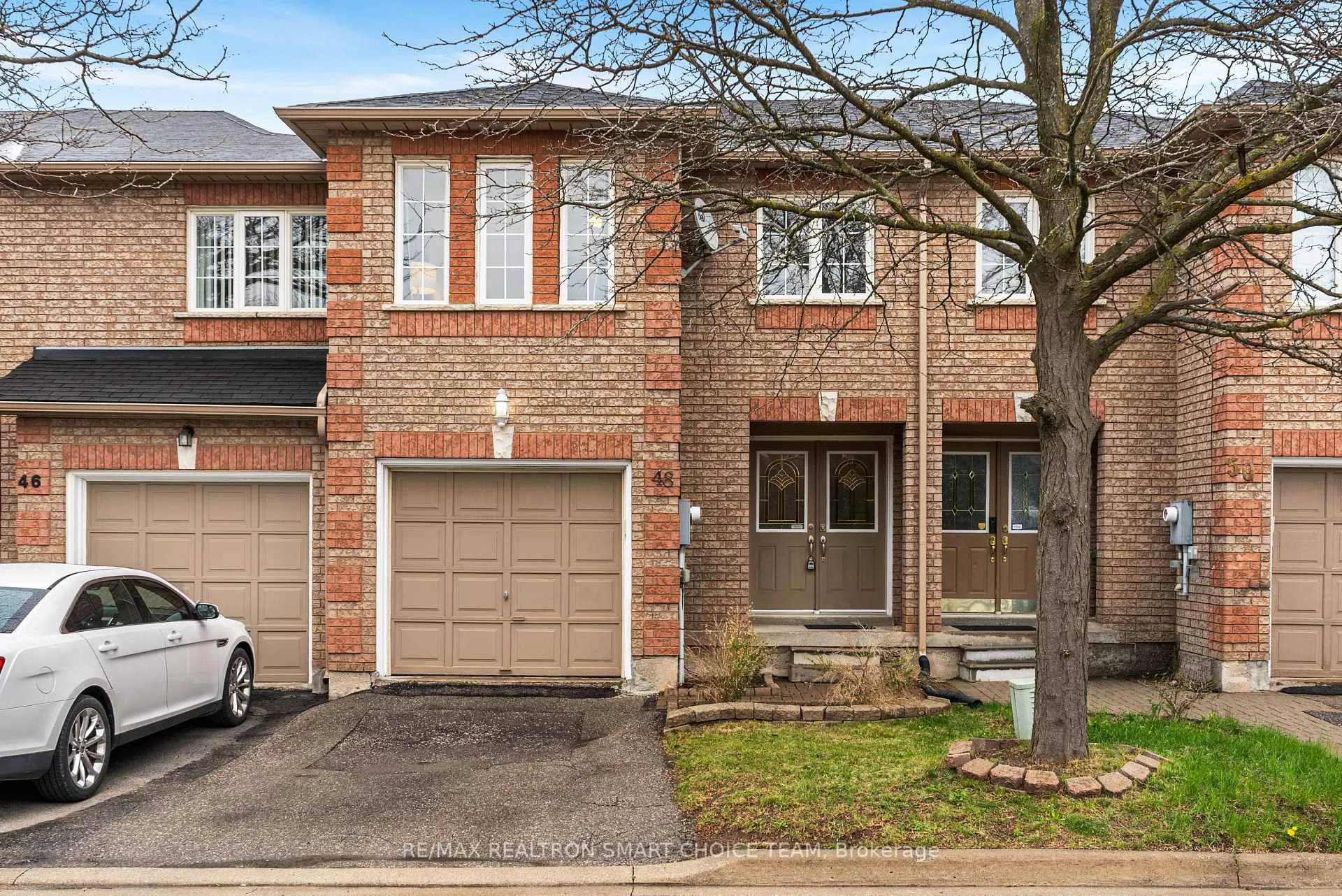 Photo 3 of Unit 48, 100 Brickyard Way, Brampton, Brampton North — HOMEH