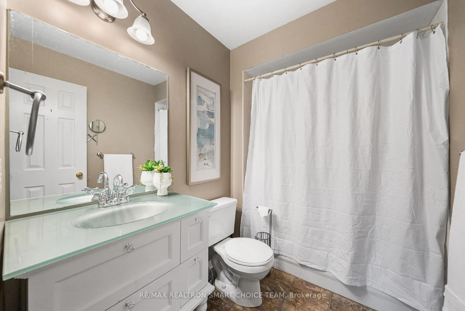 Photo 38 of Unit 48, 100 Brickyard Way, Brampton, Brampton North — HOMEH