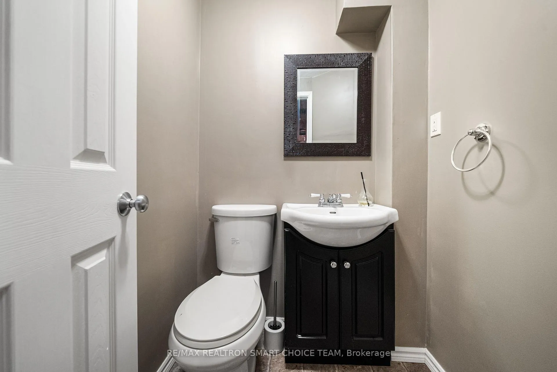 Photo 41 of Unit 48, 100 Brickyard Way, Brampton, Brampton North — HOMEH