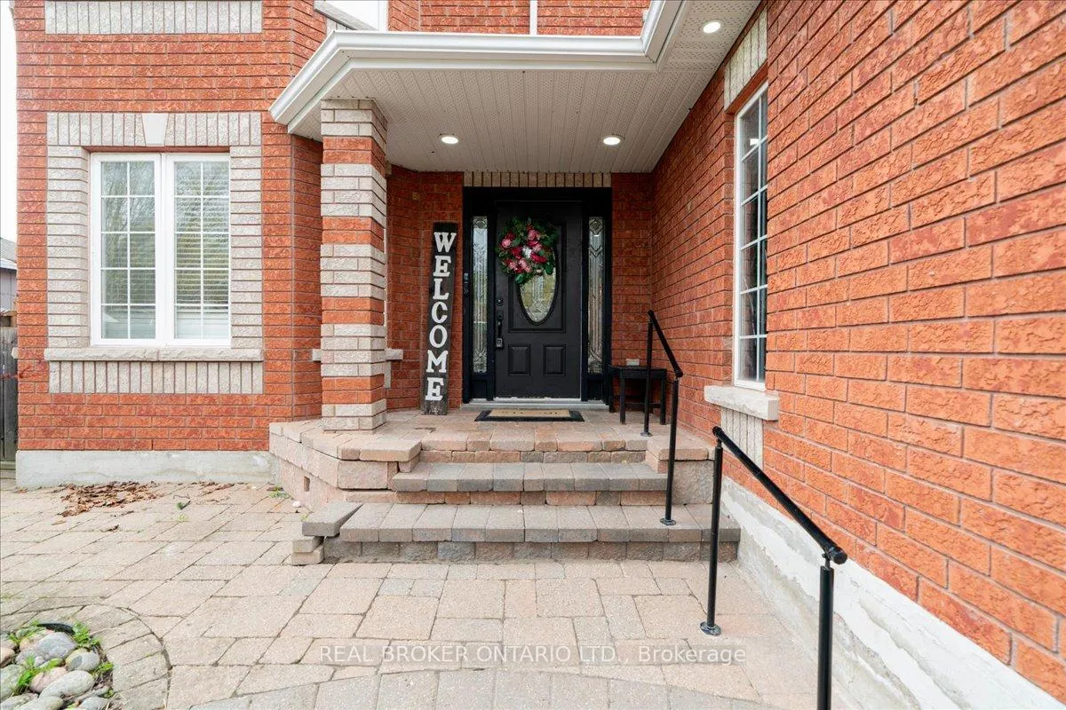 Photo 3 of 2282 Jack Crescent, Innisfil, Alcona — HOMEH