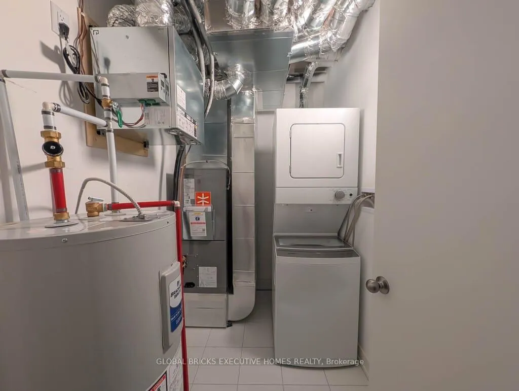 Photo 5 of Unit 204C, 16 Melbourne Avenue, St. Catharines, E. Chester — HOMEH