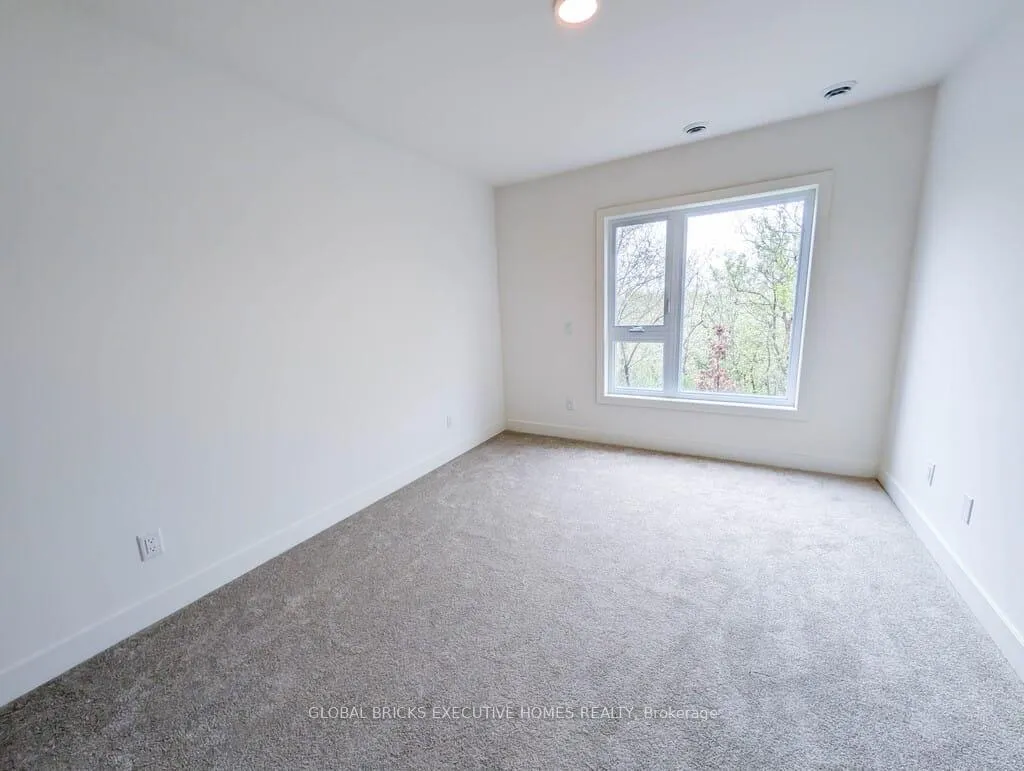 Photo 7 of Unit 204C, 16 Melbourne Avenue, St. Catharines, E. Chester — HOMEH