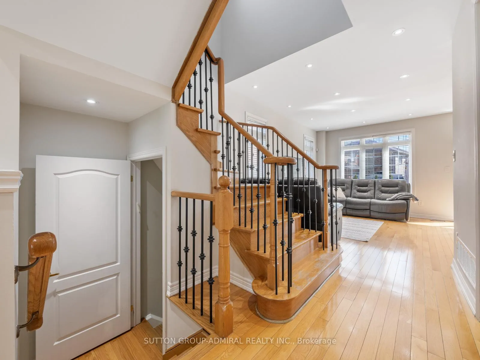Photo 15 of 49 Loire Valley Avenue, Vaughan, Patterson — HOMEH