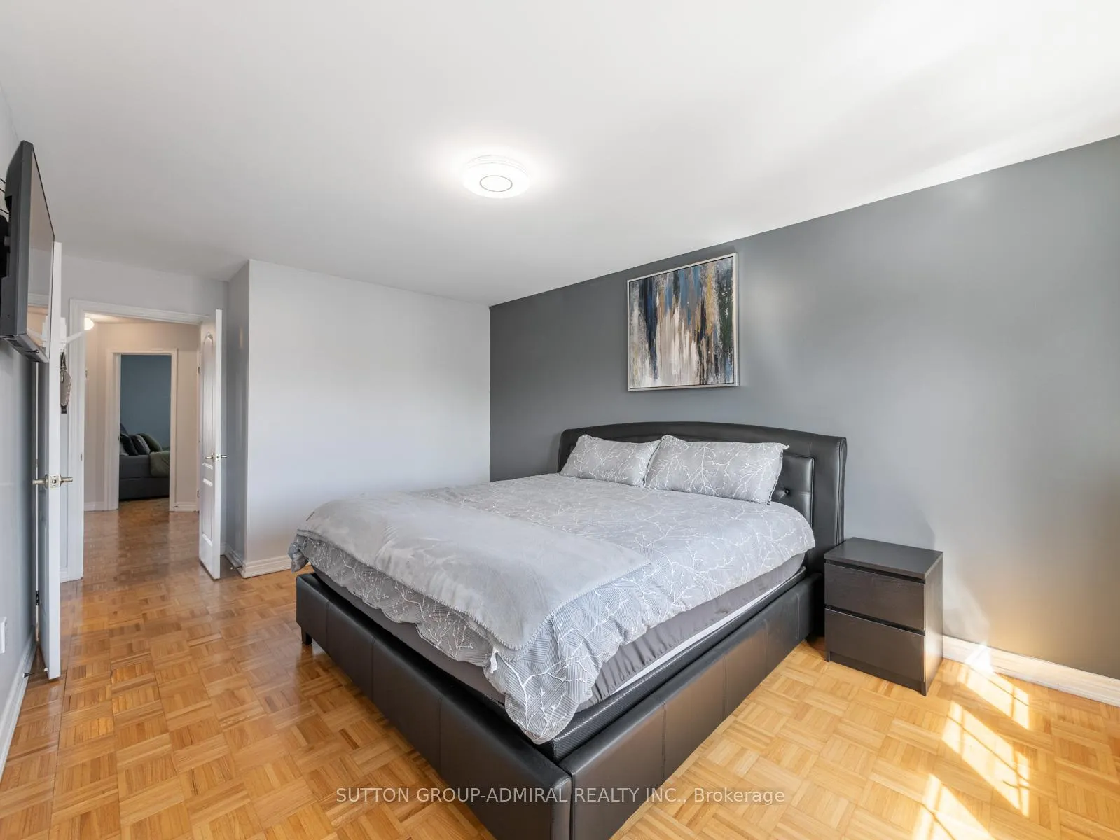 Photo 17 of 49 Loire Valley Avenue, Vaughan, Patterson — HOMEH