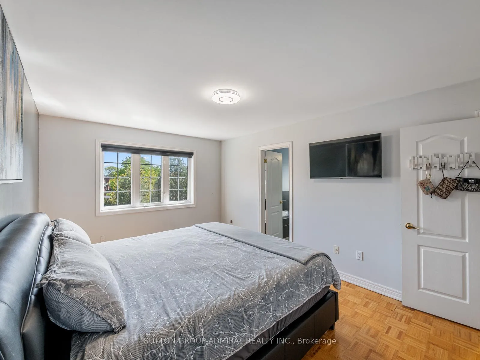 Photo 18 of 49 Loire Valley Avenue, Vaughan, Patterson — HOMEH