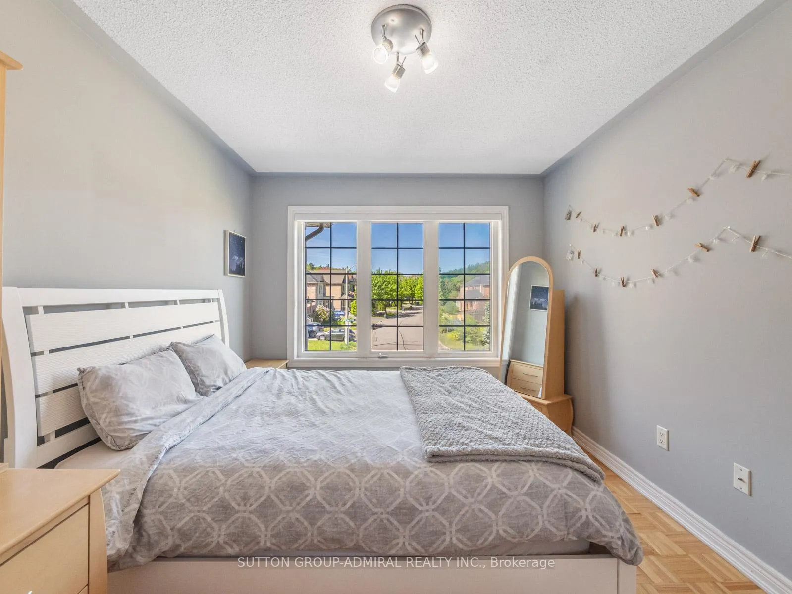 Photo 23 of 49 Loire Valley Avenue, Vaughan, Patterson — HOMEH
