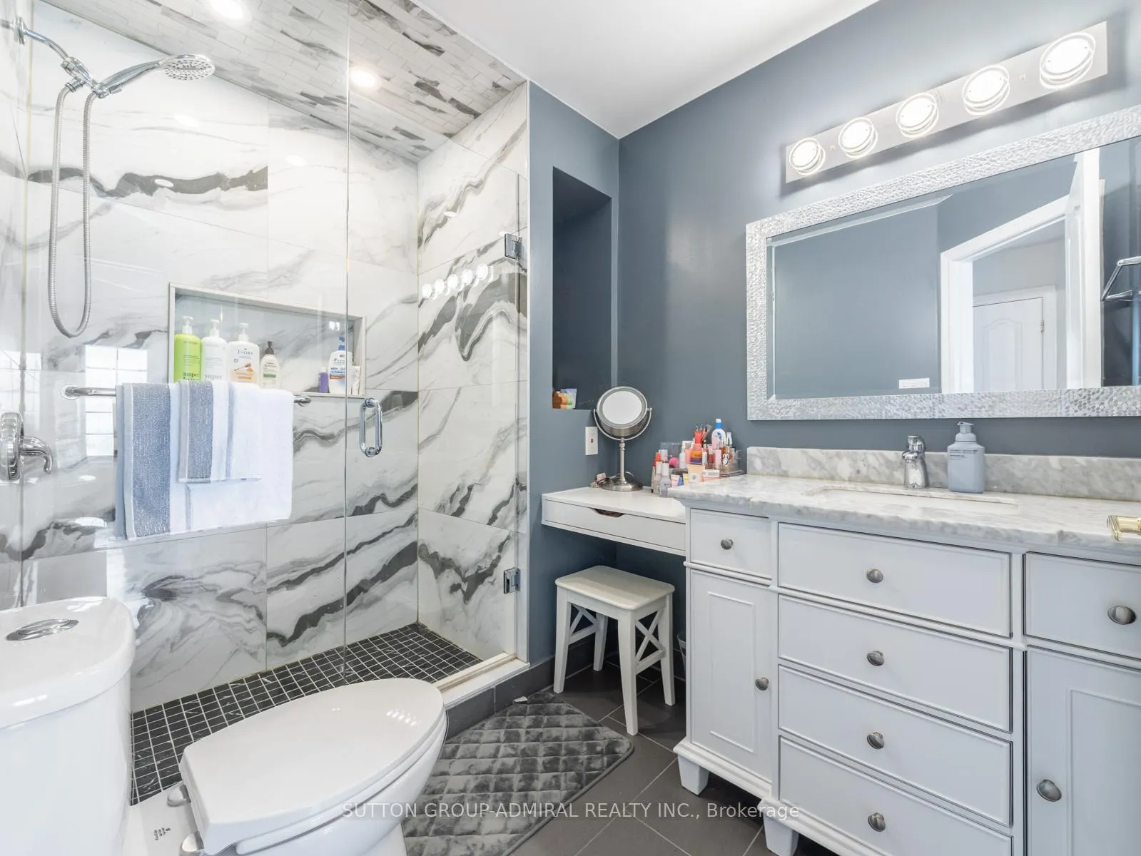Photo 26 of 49 Loire Valley Avenue, Vaughan, Patterson — HOMEH