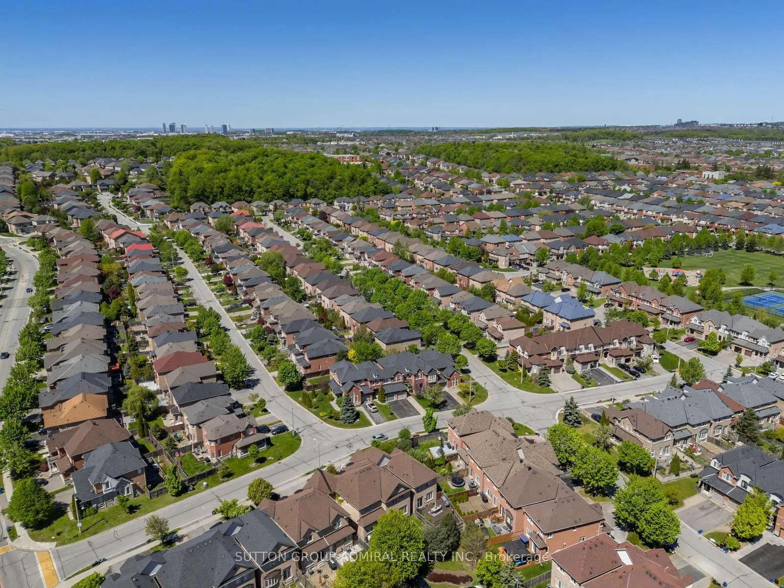 Photo 43 of 49 Loire Valley Avenue, Vaughan, Patterson — HOMEH