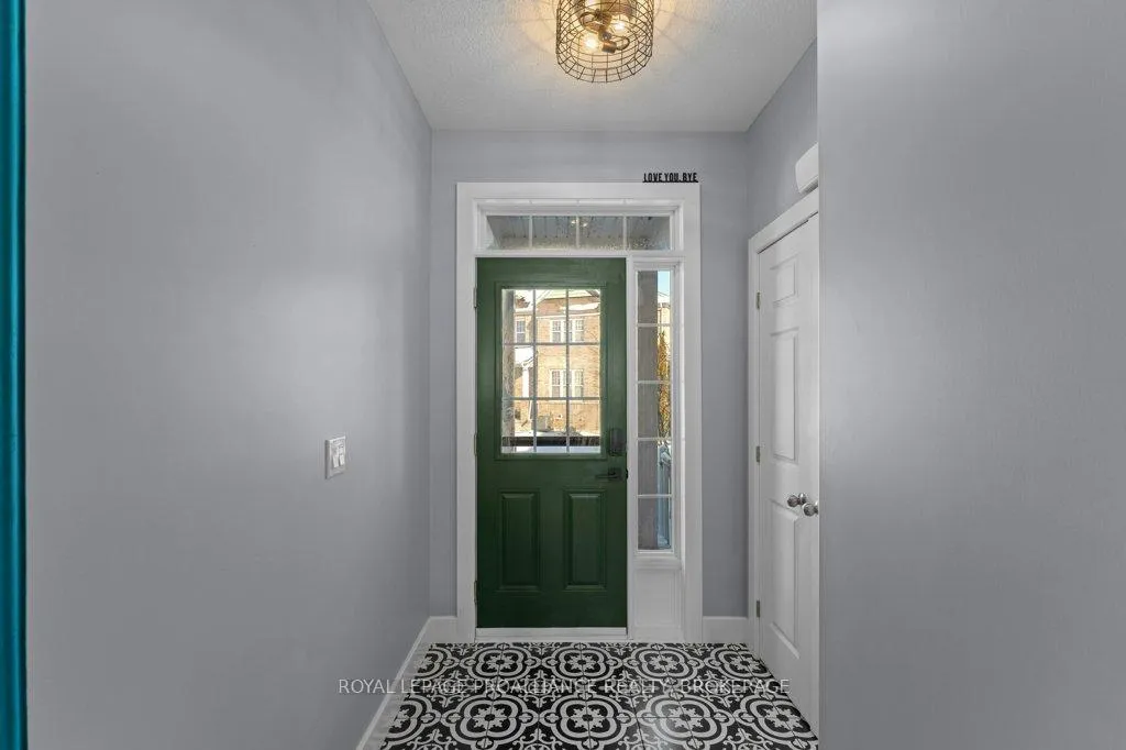 Photo 3 of 798 Newmarket Lane, Kingston, East of Sir John A. Blvd — HOMEH