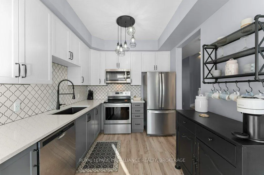 Photo 12 of 798 Newmarket Lane, Kingston, East of Sir John A. Blvd — HOMEH