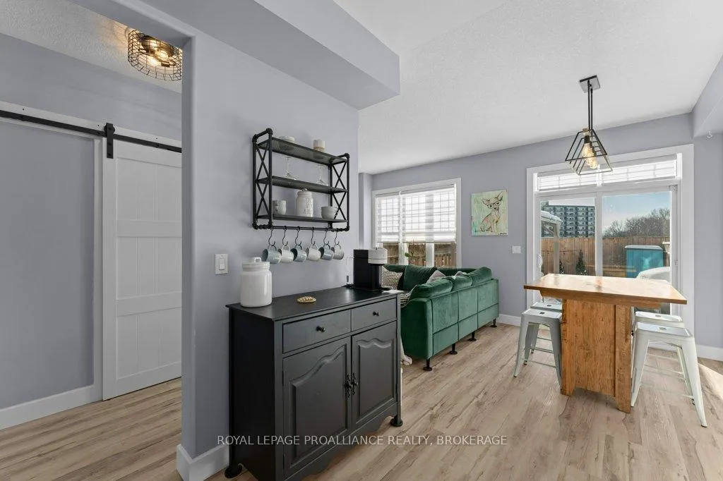 Photo 14 of 798 Newmarket Lane, Kingston, East of Sir John A. Blvd — HOMEH