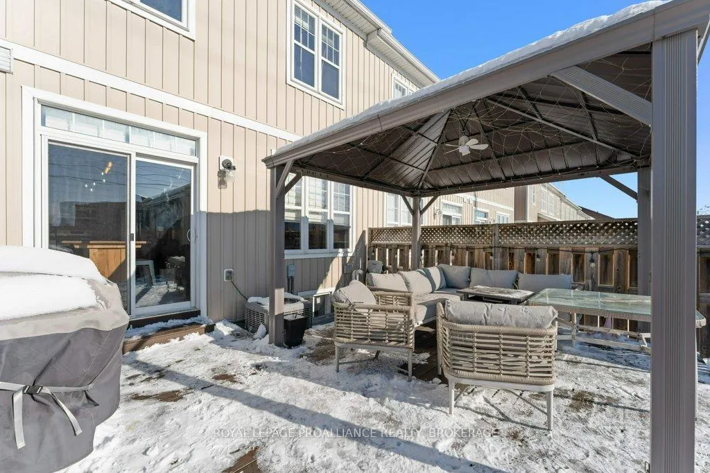 Photo 35 of 798 Newmarket Lane, Kingston, East of Sir John A. Blvd — HOMEH