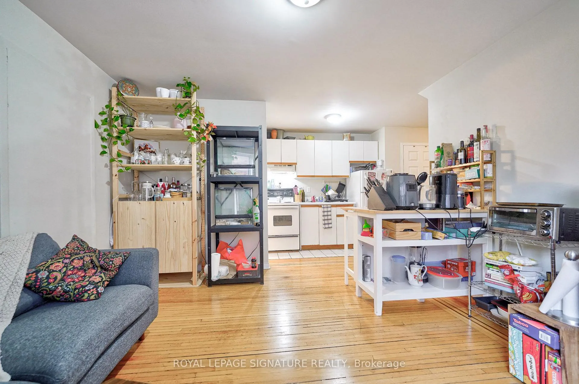 Photo 7 of Unit 101, 557 Markham Street, Toronto, Palmerston-Little Italy — HOMEH