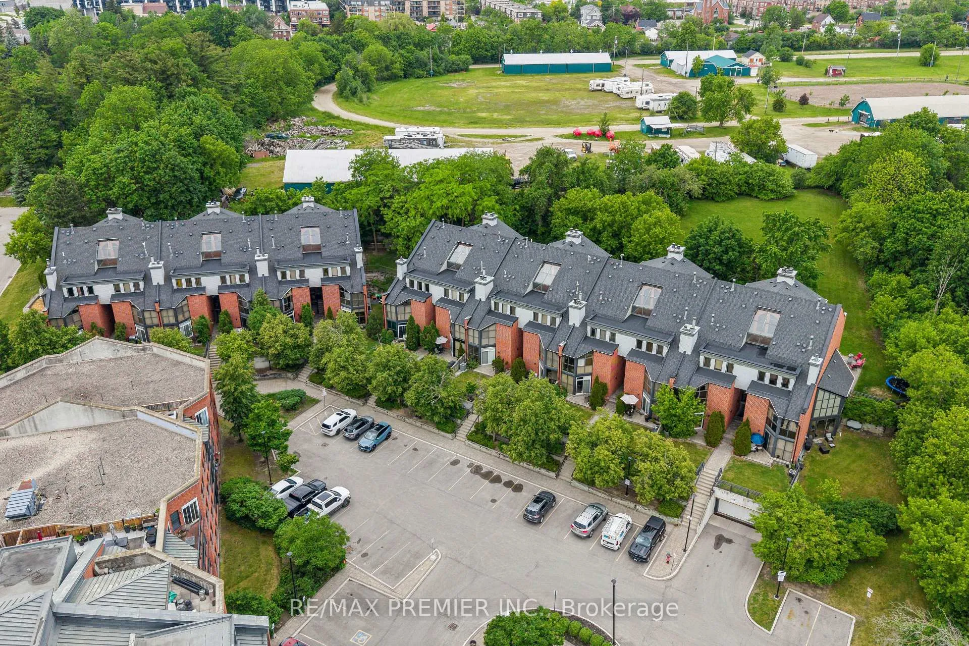 Photo 31 of Unit 8, 100 Arbors Lane, Vaughan, West Woodbridge — HOMEH