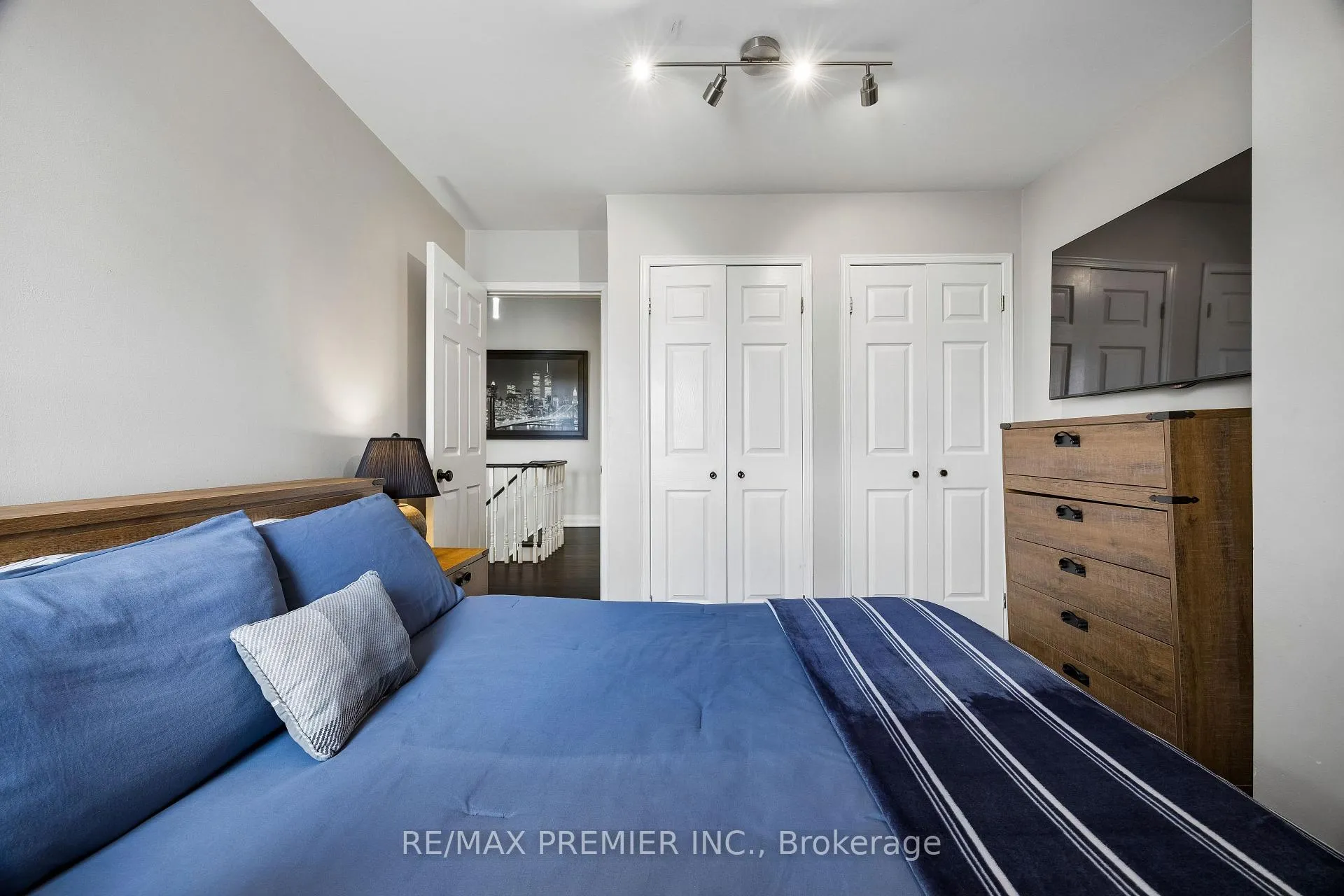 Photo 44 of Unit 8, 100 Arbors Lane, Vaughan, West Woodbridge — HOMEH