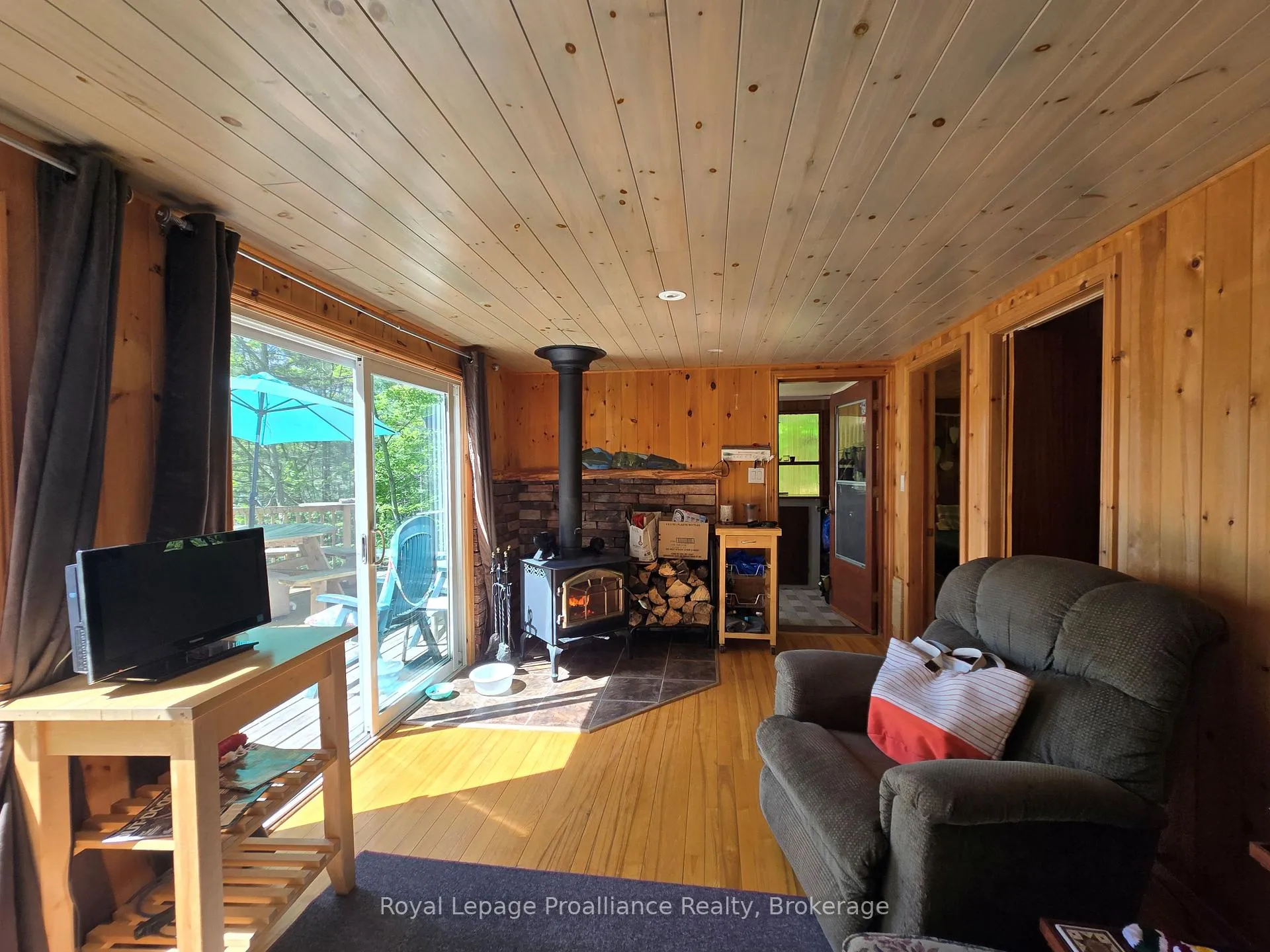 Photo 17 of 2807 Mackie Lake, Frontenac, Frontenac North — HOMEH