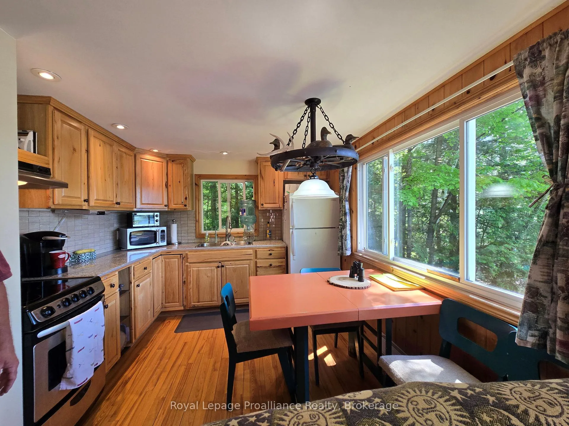 Photo 18 of 2807 Mackie Lake, Frontenac, Frontenac North — HOMEH