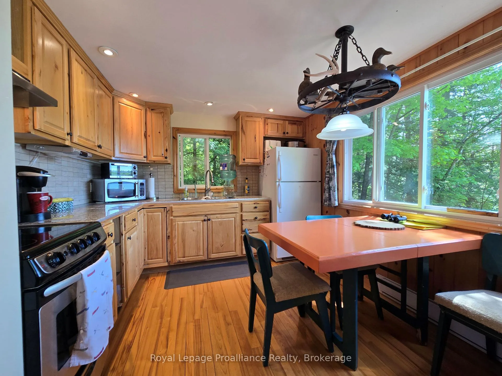 Photo 20 of 2807 Mackie Lake, Frontenac, Frontenac North — HOMEH