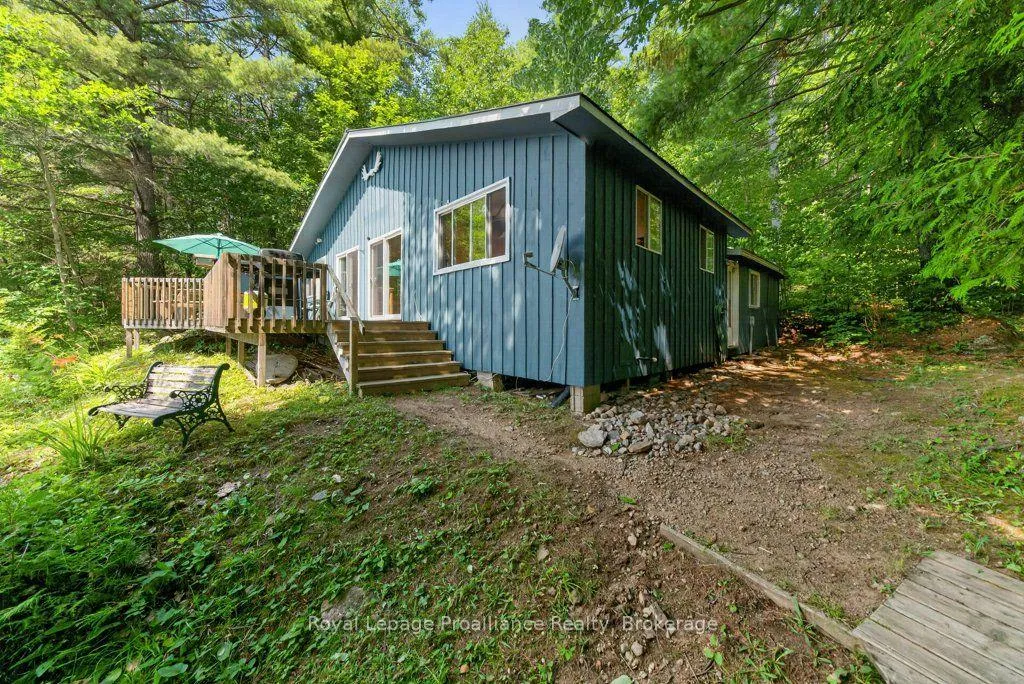 Photo 4 of 2807 Mackie Lake, Frontenac, Frontenac North — HOMEH