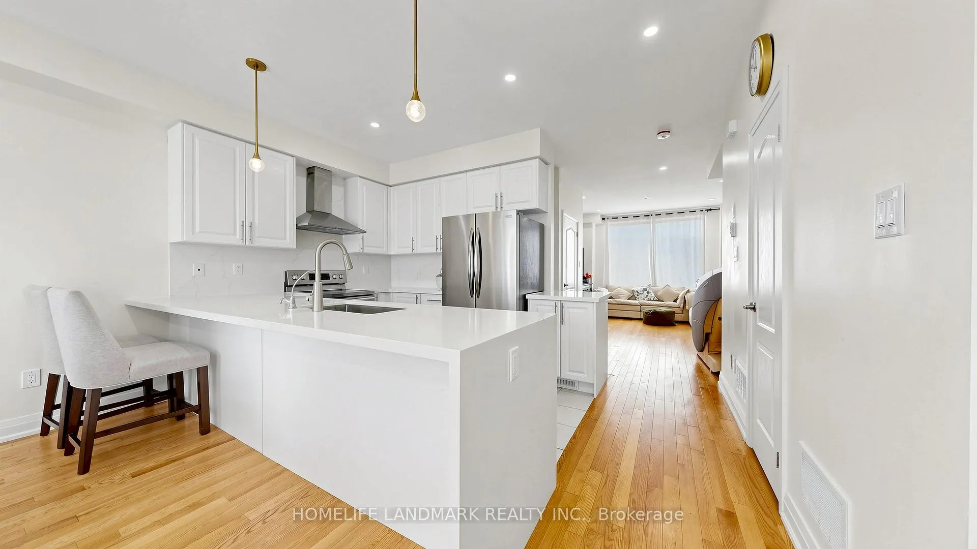 Photo 3 of 12 McClary's Way, Markham, Unionville — HOMEH