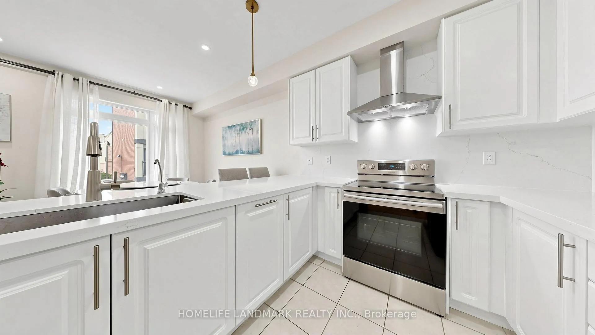 Photo 6 of 12 McClary's Way, Markham, Unionville — HOMEH