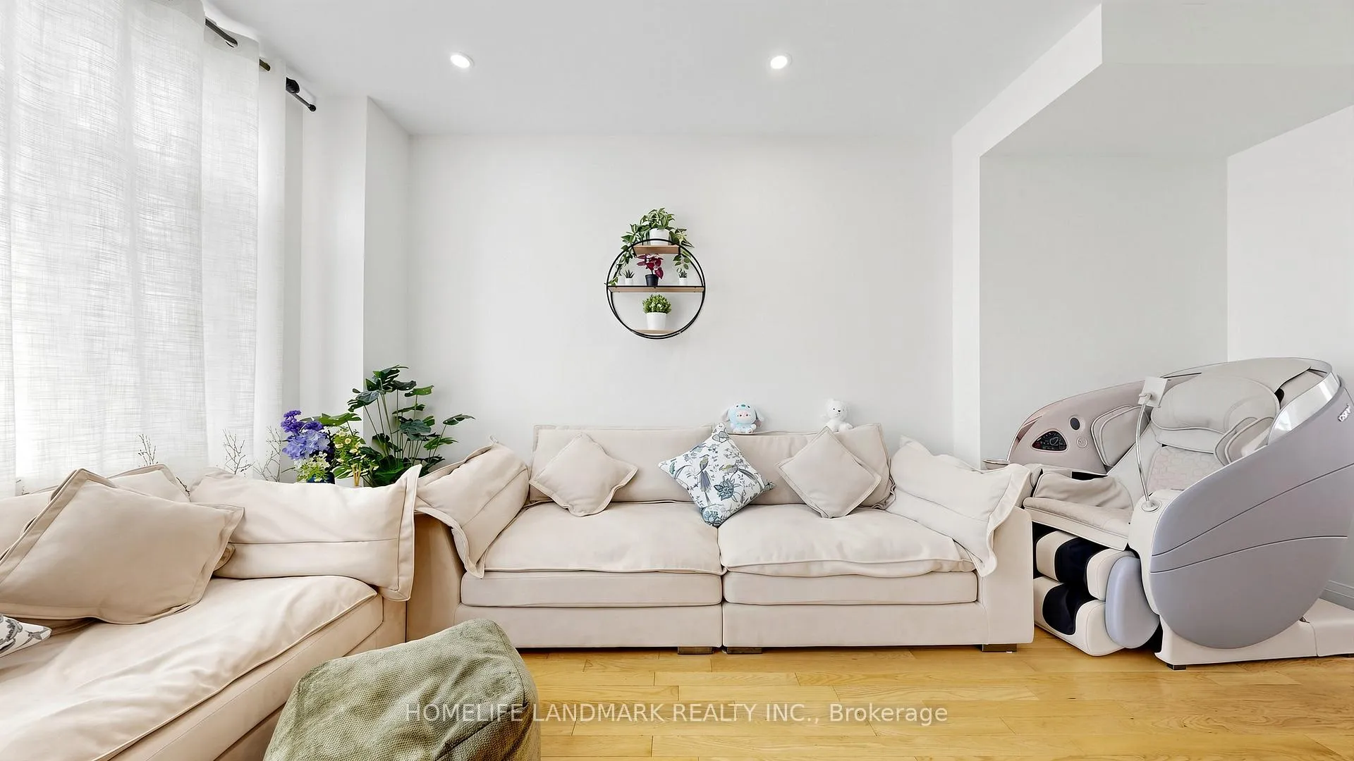 Photo 7 of 12 McClary's Way, Markham, Unionville — HOMEH