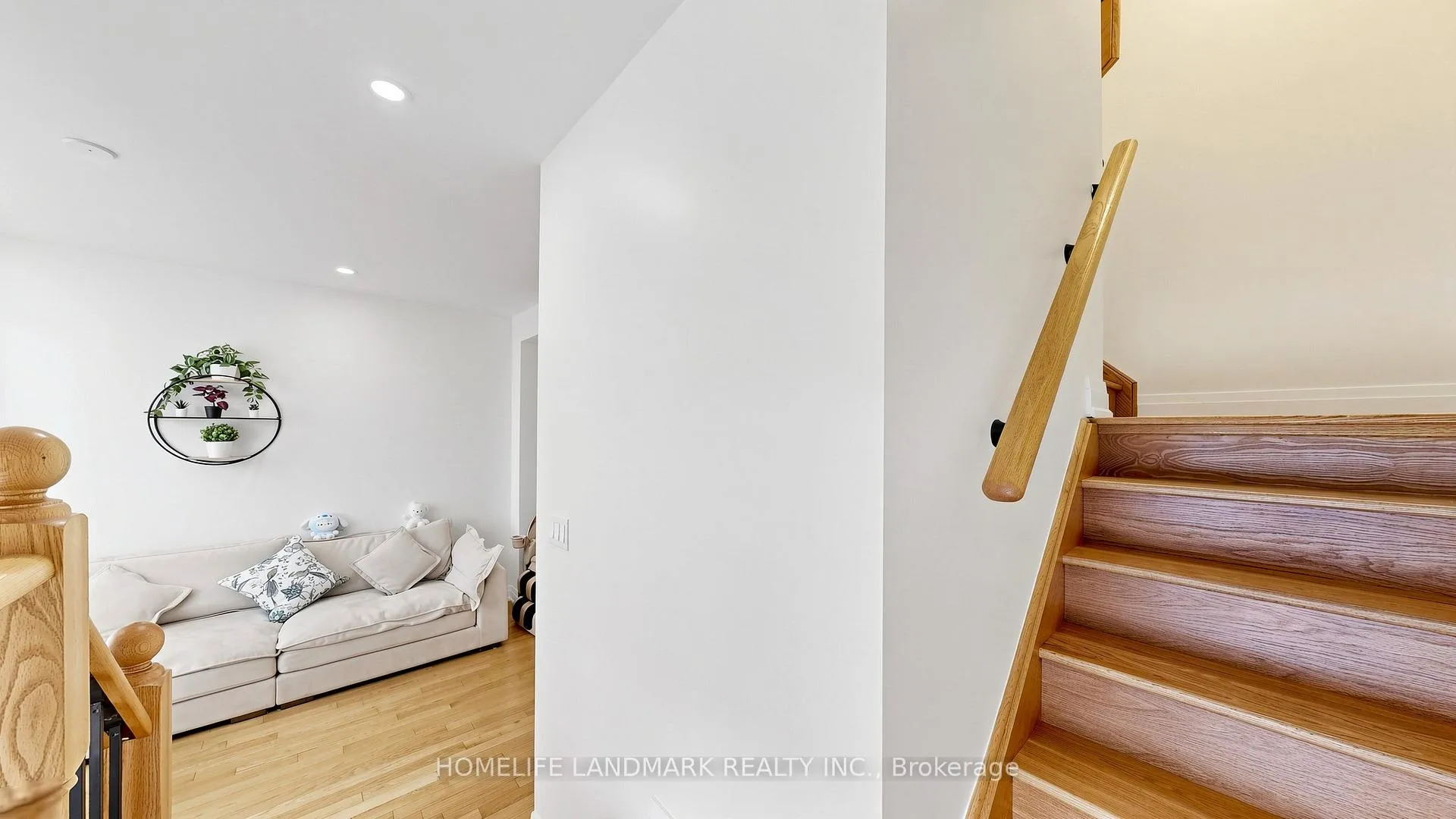 Photo 18 of 12 McClary's Way, Markham, Unionville — HOMEH