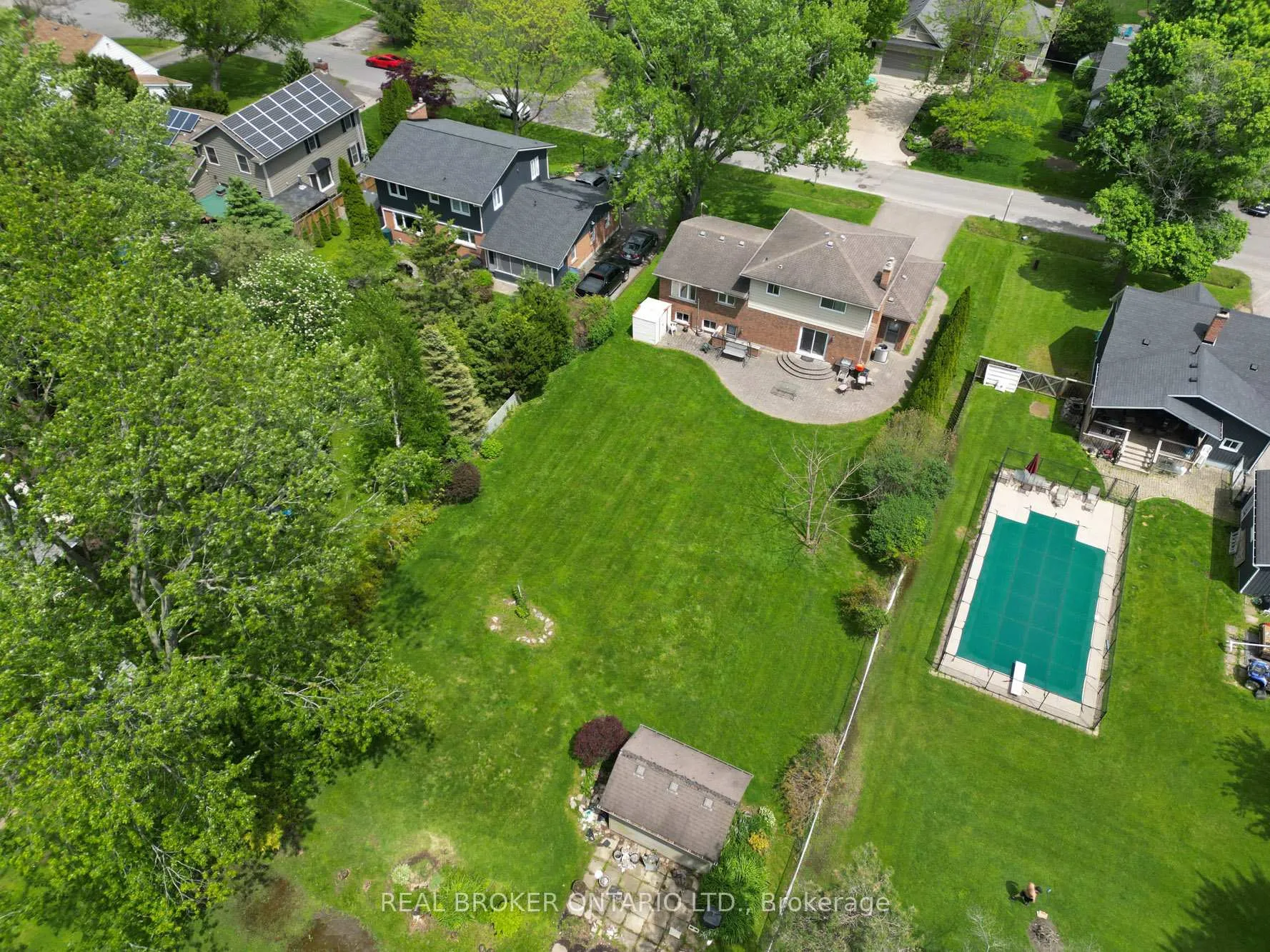 Photo 9 of 17 Montgomery Road, Welland, N. Welland — HOMEH