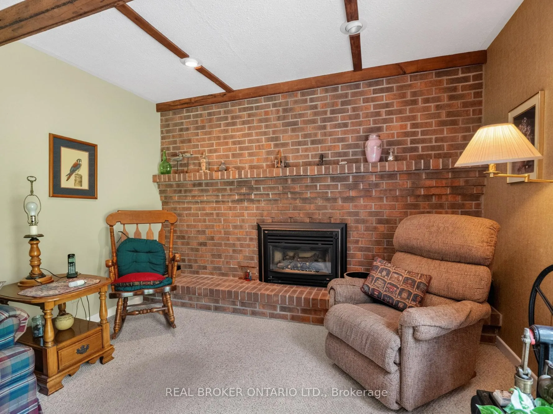 Photo 20 of 17 Montgomery Road, Welland, N. Welland — HOMEH