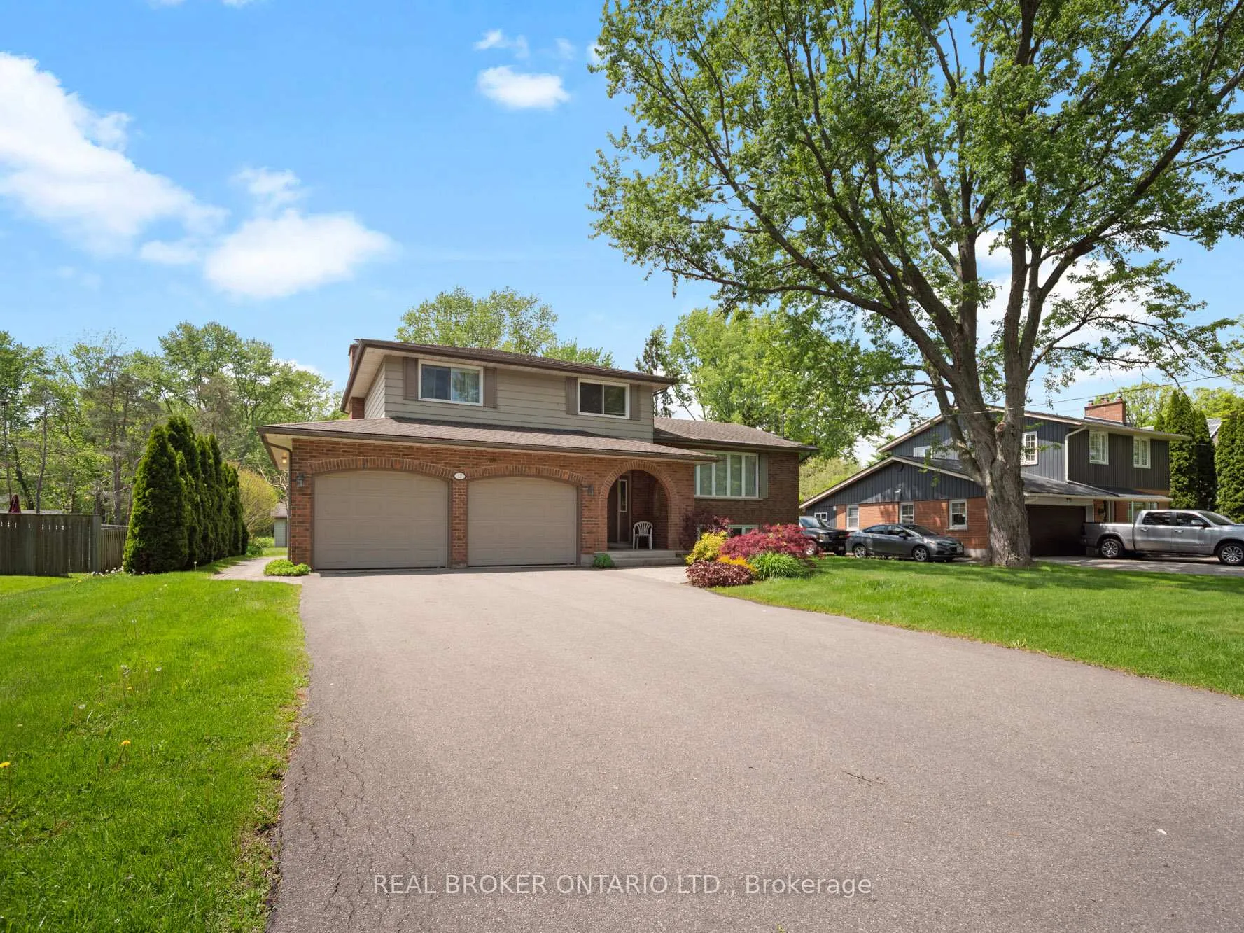 Photo 41 of 17 Montgomery Road, Welland, N. Welland — HOMEH