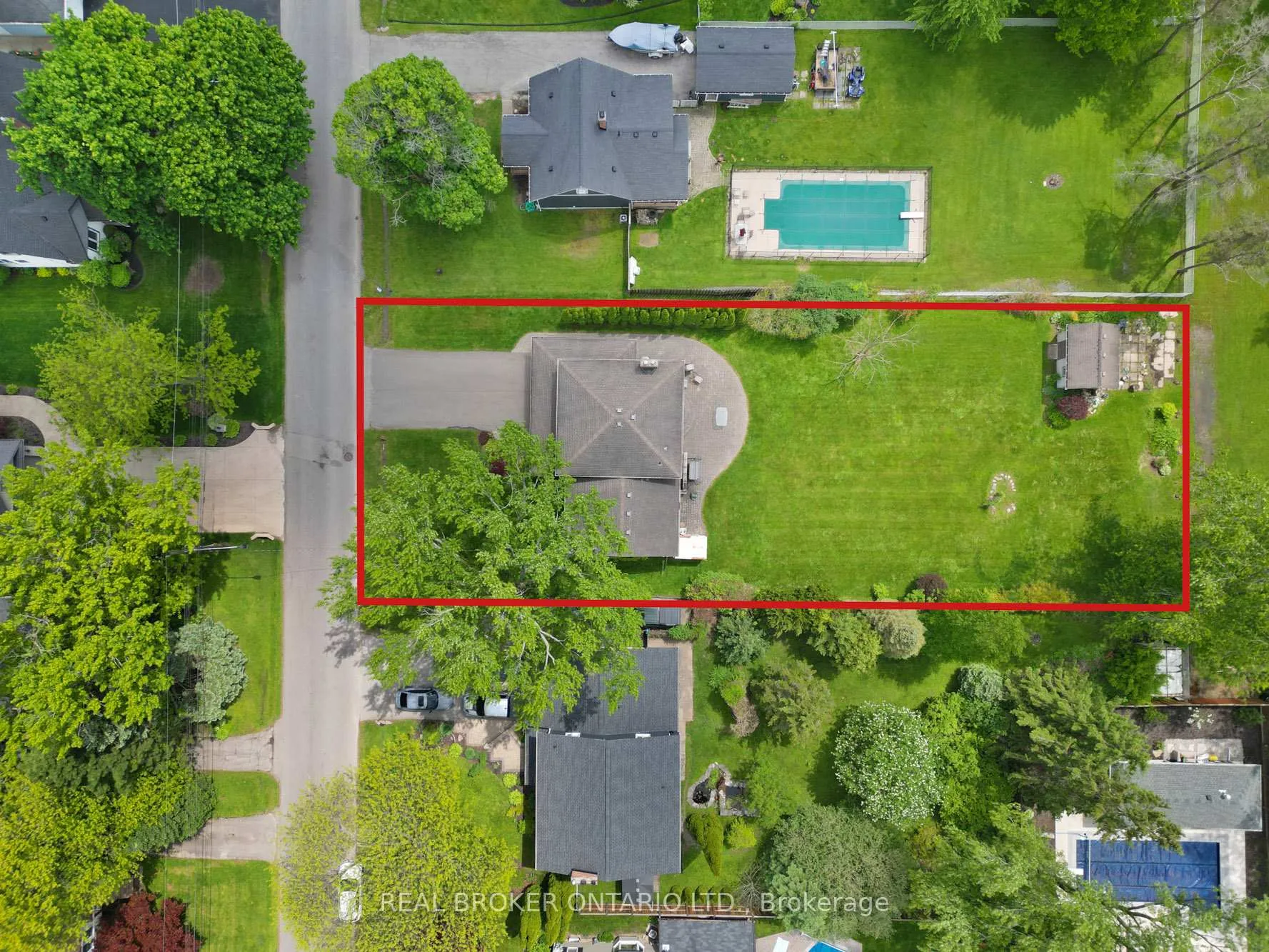 Photo 43 of 17 Montgomery Road, Welland, N. Welland — HOMEH