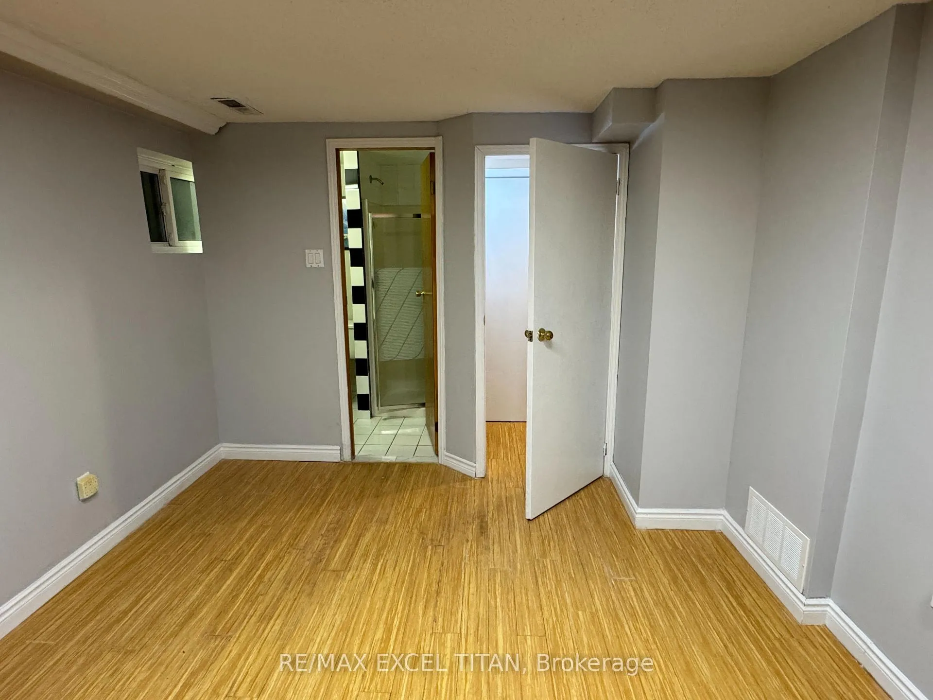 Photo 12 of Unit Ground, 251 Shawnee Circle, North York, Pleasant View — HOMEH