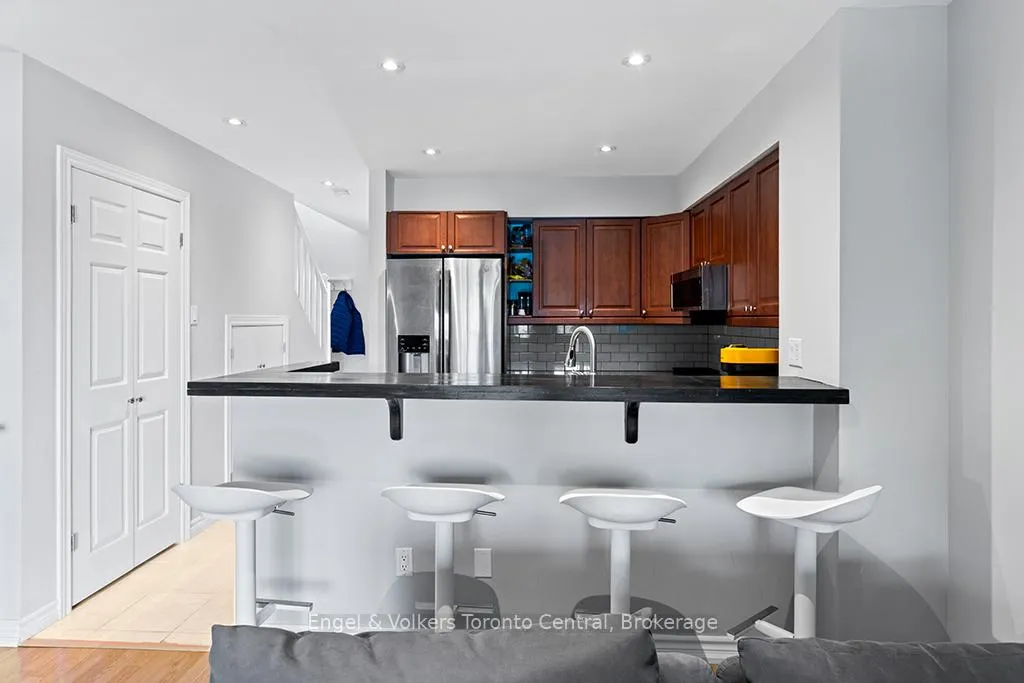 Photo 11 of Unit 8, 2 Rambling Way, Collingwood — HOMEH