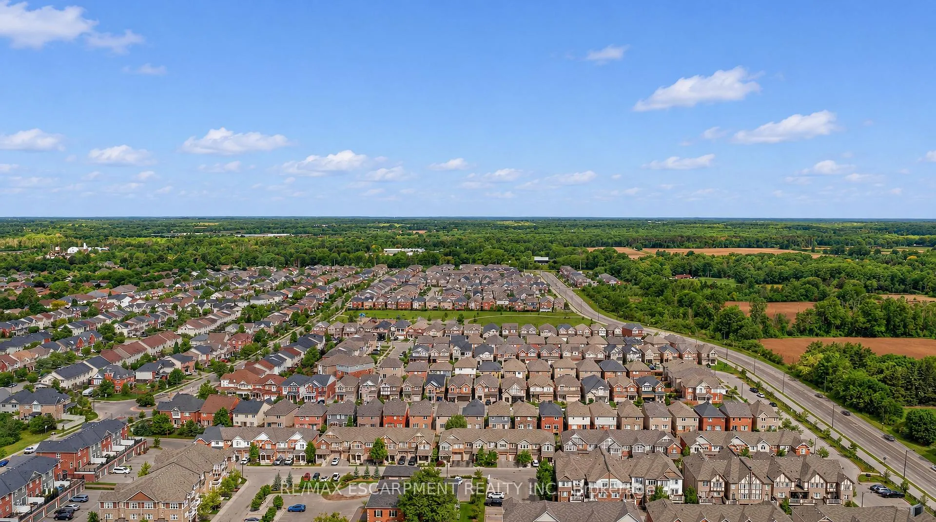 Photo 28 of 44 Stillwater Crescent, Hamilton, Waterdown — HOMEH