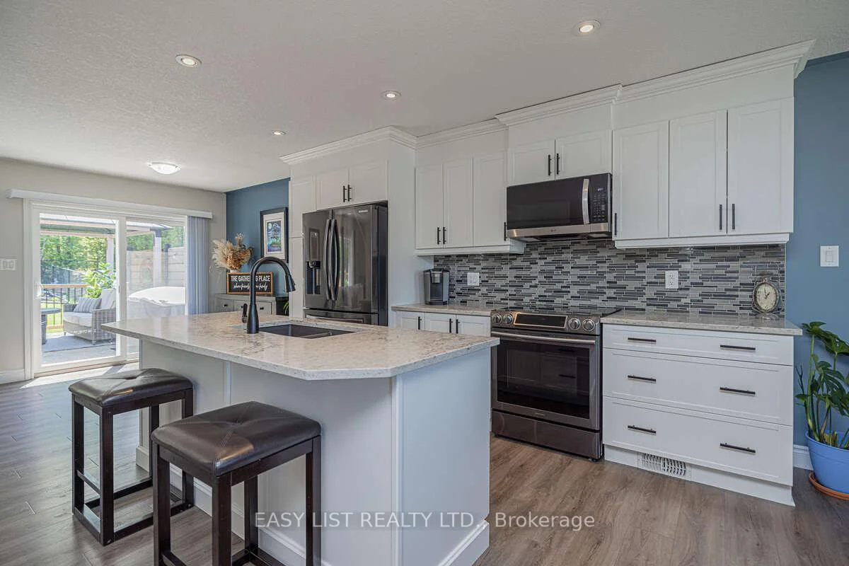 Photo 35 of 19 Ralph Dalton Boulevard, Tay, Victoria Harbour — HOMEH