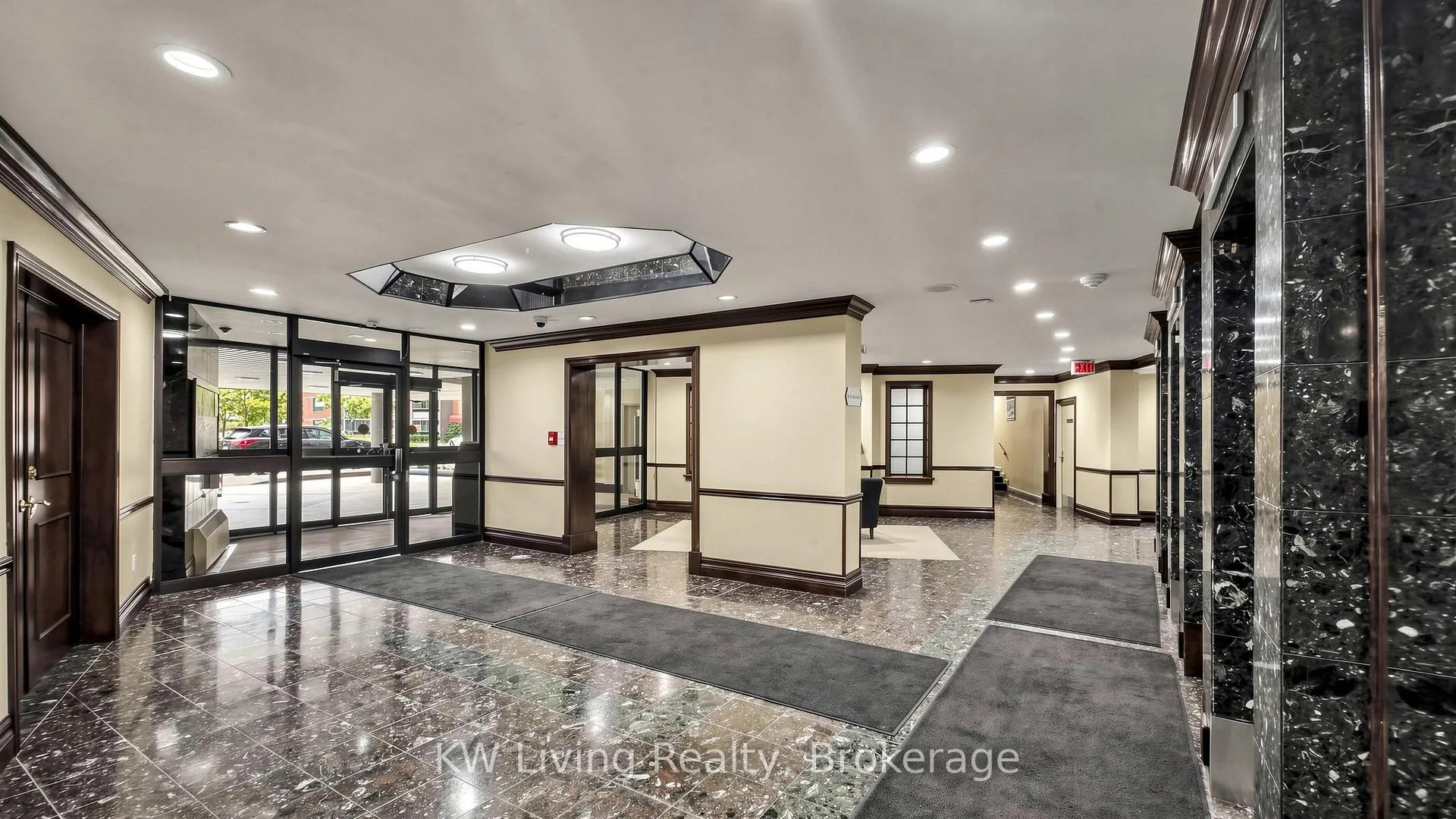 Photo 4 of Unit 804, 625 The West Mall, Etobicoke, Eringate-Centennial-West Deane — HOMEH